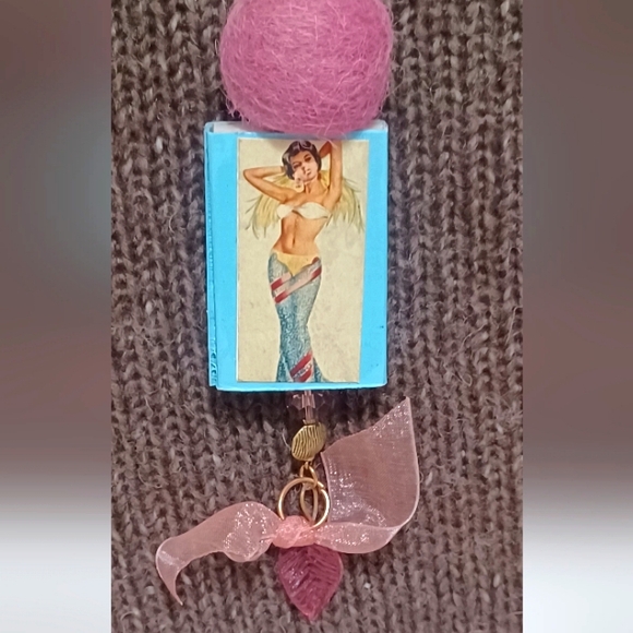 Handmade Necklace: - Picture 6 of 8